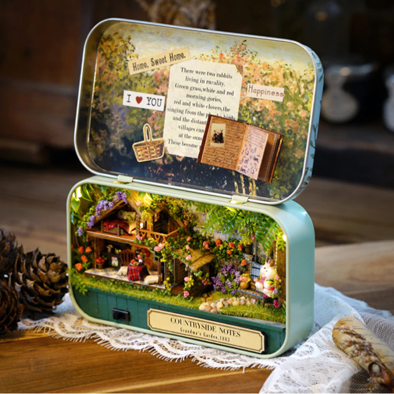 CUTE ROOM - Miniatuur Poppenhuis Bouwpakket in Tinnen Doos - Box Theater : Oude Tijd Reistrilogie Serie - 4004 Countryside Notes - Afbeelding 2