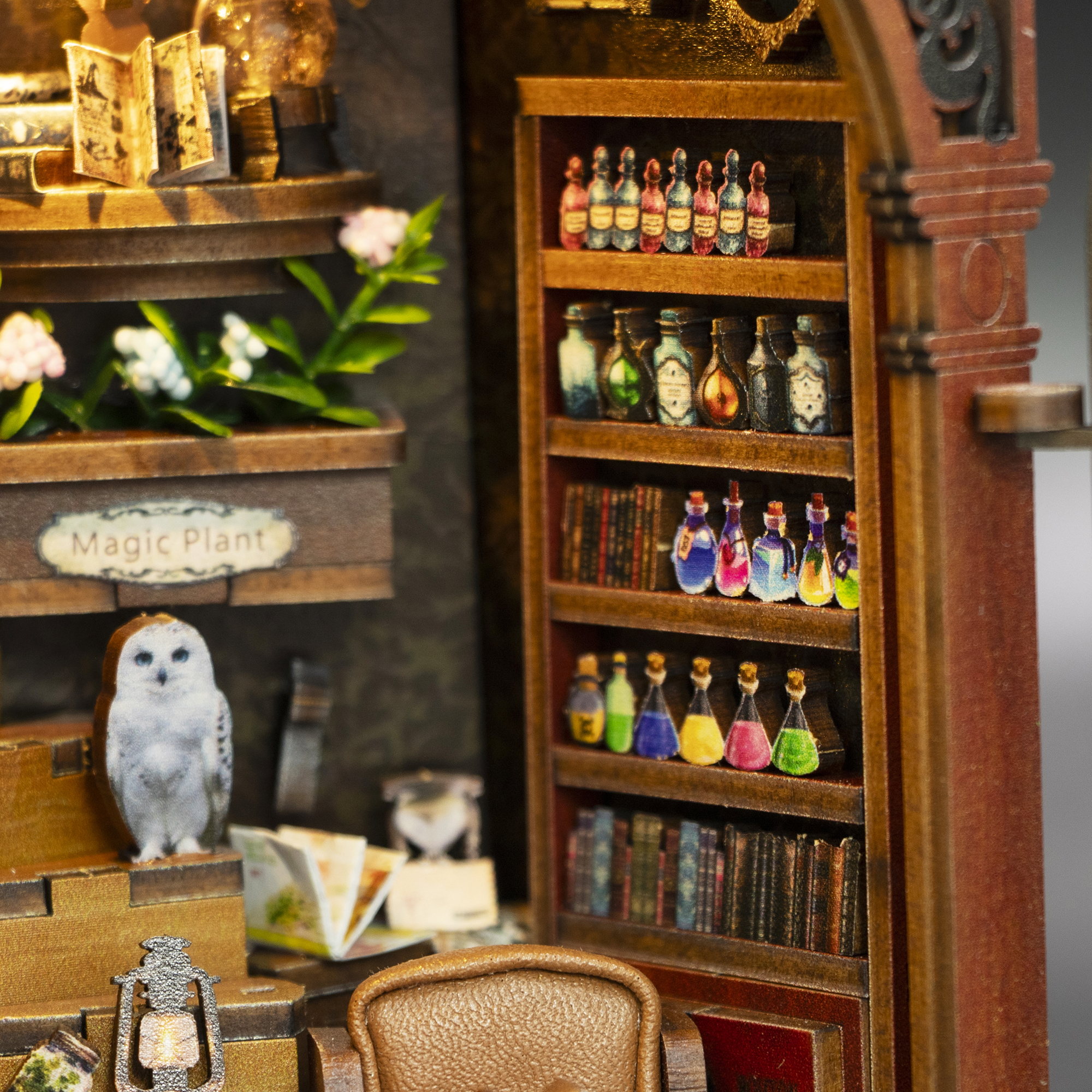 Hongda - DIY Miniatuur Houten Book Nook Bouwpakket - M2602 - Magic Coffee House - Afbeelding 11