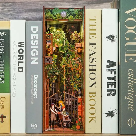 Tonecheer - DIY Miniatuur Houten Book Nook Bouwpakket - met Bewegingssensor Licht - TQ122 - The Secret Garden - Afbeelding 3