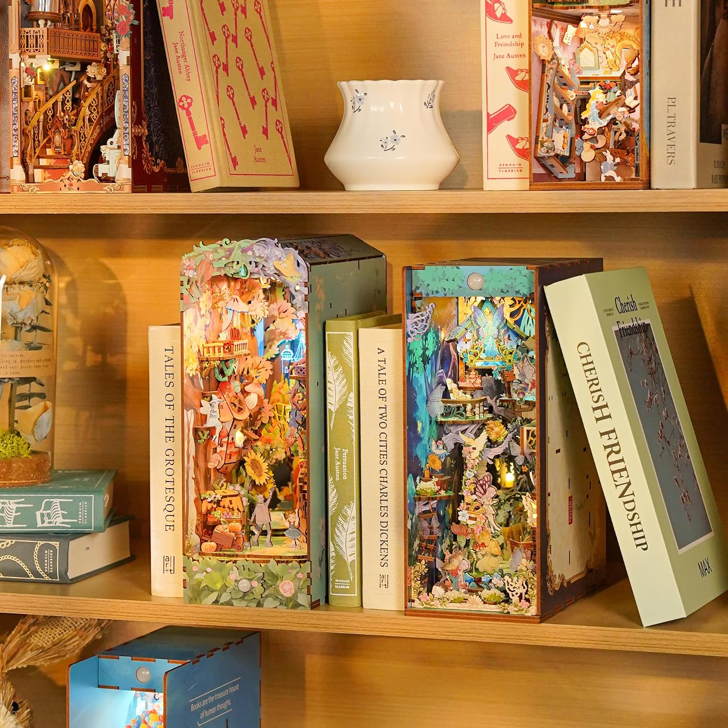 Tonecheer - DIY Miniatuur Houten Book Nook Bouwpakket - met Bewegingssensor Licht - TQ139 - Dorothy's Journey - Afbeelding 8